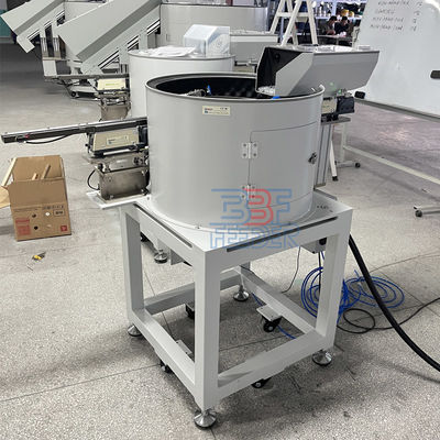 การตั้งทิศทาง การยกความสั่นสะเทือน ขั้นตอน Feeders Bolts Nails Screws Feeding