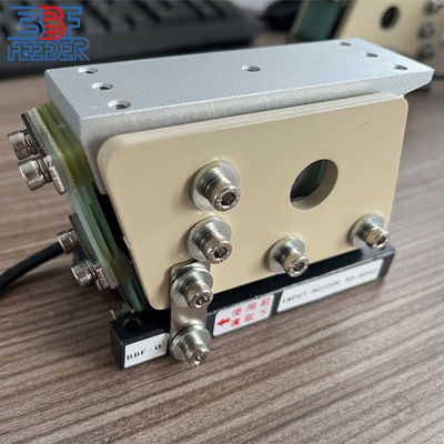 อัตโนมัติ Linear Vibratory Feeder สัมผัสไฟฟ้าแม่เหล็กตรง 220V 110V