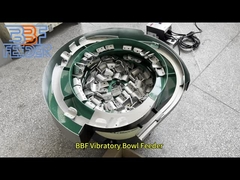 อุตสาหกรรมการสั่นสะเทือน Bowl Feeder การทํางานเสียงต่ํา ระบบอาหารอัตโนมัติ